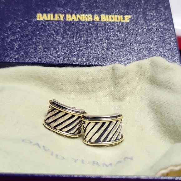 DAVID YURMAN 14 KT YELLOW GOLD AND SILVER EARRINGS WITH OMEGA BACKS - Picture 6 of 6